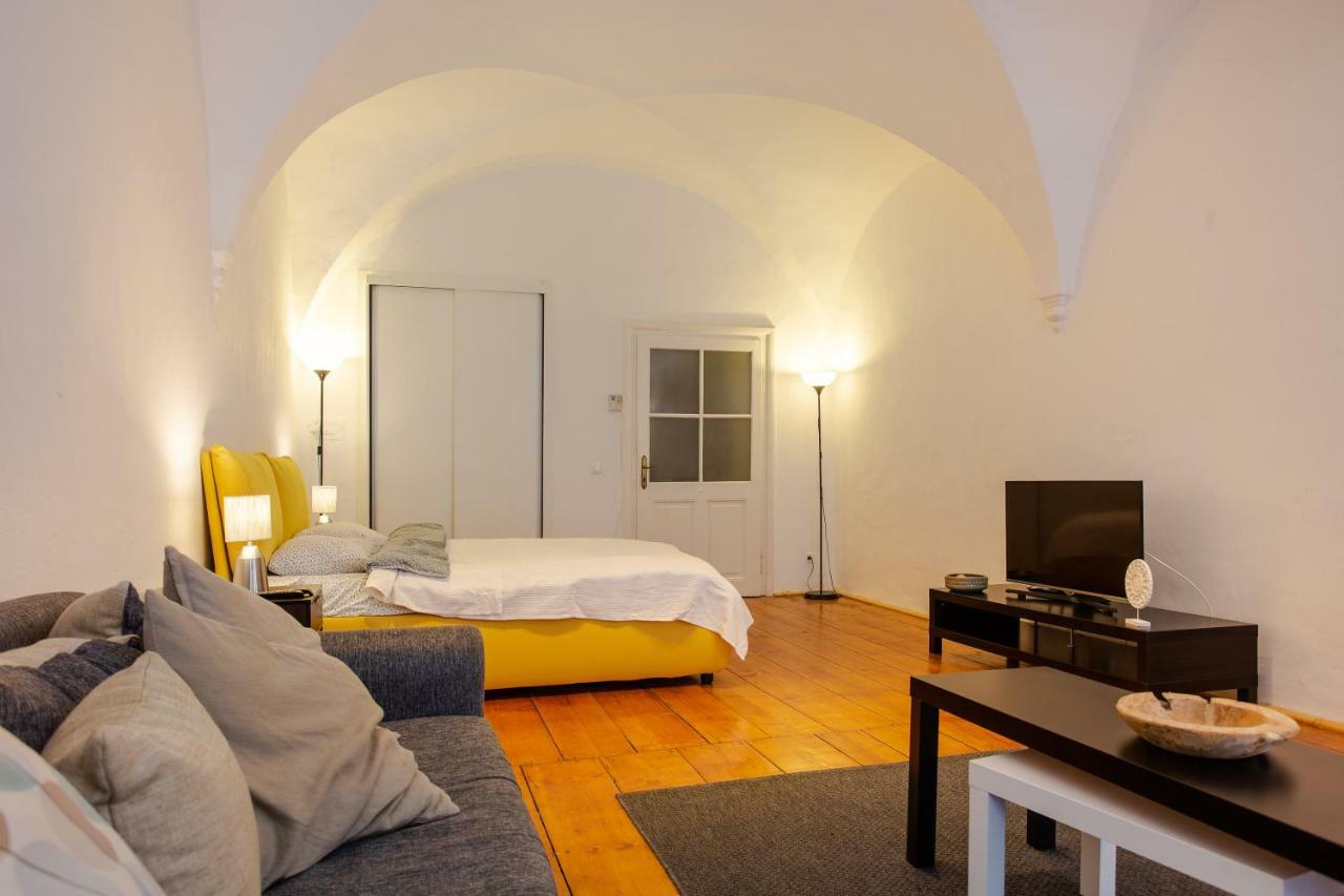 Arcade Apartment Sibiu Bagian luar foto
